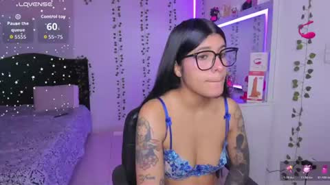 Snapshot of nikibryce_ chatting on July 2026 01:21:01 AM Niki online show from July 2026 01:21:01 AM