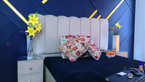 Nikievanz online show from April 2026 07:58:01 PM