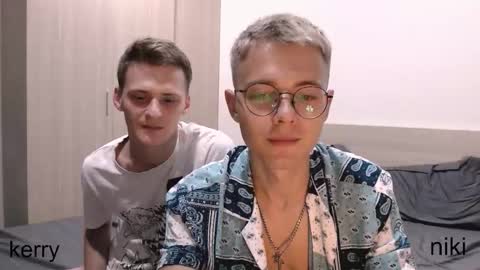 Snapshot of nikikerry_cum_ chatting on October 2025 01:52:01 PM nikikerry_cum_ online show from October 2025 01:52:01 PM