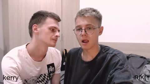 Snapshot of nikikerry_cum_ chatting on October 2025 11:42:01 AM nikikerry_cum_ online show from October 2025 11:42:01 AM