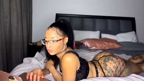nikitalove104 online show from September 2025 04:41:01 PM