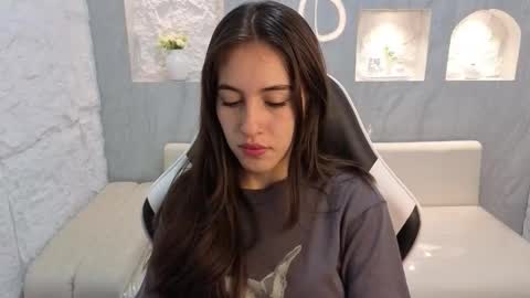 Snapshot of nikka_tx chatting on November 2025 03:06:01 AM Online 2200 to 600 online show from November 2025 03:06:01 AM