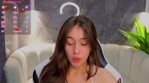 Snapshot of nikka_tx chatting on November 2025 03:07:01 AM Online 2200 to 600 online show from November 2025 03:07:01 AM