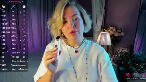 Nikki online show from December 2025 12:59:02 AM