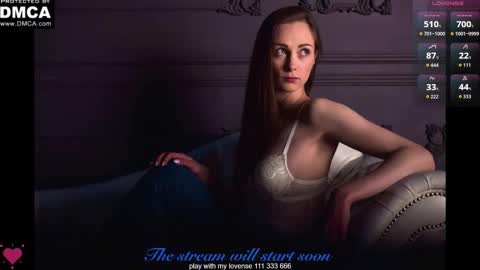 Snapshot of nikki_maks chatting on October 2025 12:49:02 PM The next broadcast will be on at 900 UTC3 online show from October 2025 12:49:02 PM