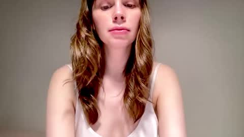 Snapshot of nikki_mi chatting on November 2025 10:02:02 AM Nikki online show from November 2025 10:02:02 AM