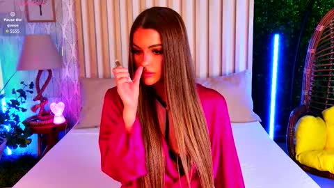 Nikki online show from March 2026 07:38:01 PM