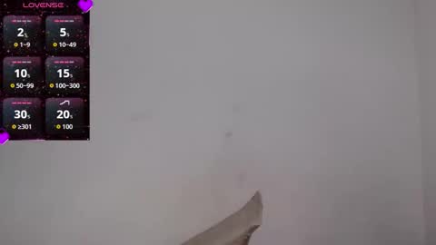 Snapshot of nikki_uwu chatting on January 2026 08:25:02 PM nikki_uwu online show from January 2026 08:25:02 PM