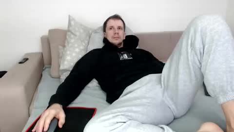 Nick online show from November 2025 07:18:01 AM