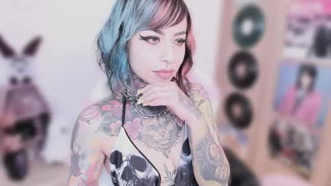 Nikki Ramone   online show from February 2026 10:32:01 AM