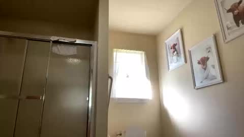 Snapshot of nikkisix9367 chatting on January 2025 08:31:02 PM Nick kief online show from January 2025 08:31:02 PM