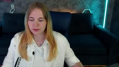 Snapshot of nikkyreyyy chatting on May 2026 05:48:01 AM nikkyreyyy online show from May 2026 05:48:01 AM