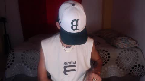 niklaus_wolf online show from November 2025 08:08:02 PM