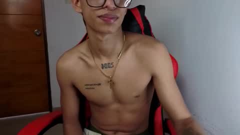 niklaus_wolf online show from March 2026 07:06:02 PM