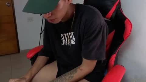 niklaus_wolf online show from March 2026 06:14:01 AM