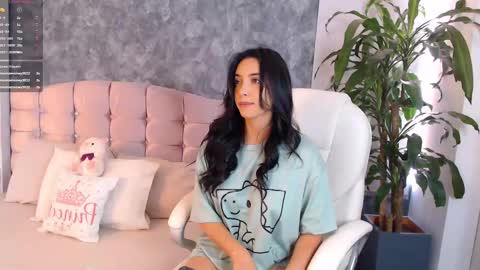 Niko Robin online show from February 2025 03:47:02 PM