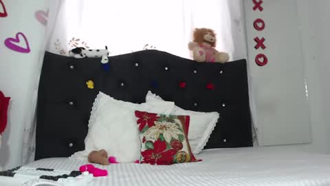 nikol_winick online show from February 2025 03:04:02 PM