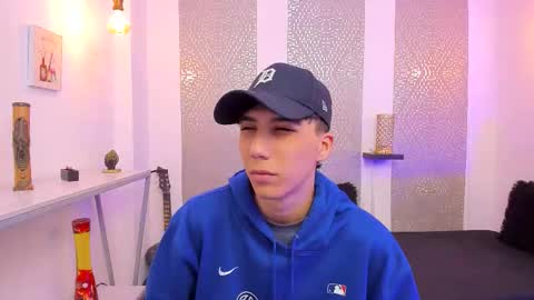    online show from November 2025 04:07:01 AM