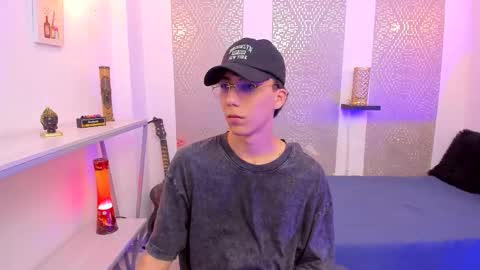    online show from December 2025 04:17:02 AM