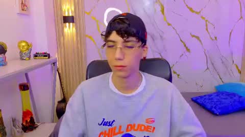 Snapshot of nikolay_gregori chatting on June 2026 04:22:01 AM online show from June 2026 04:22:01 AM