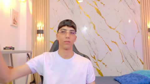Snapshot of nikolay_gregori chatting on July 2026 04:07:01 AM online show from July 2026 04:07:01 AM