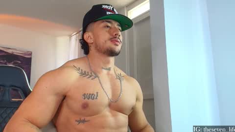 Niko online show from October 2025 01:56:02 PM