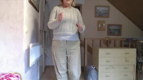 Snapshot of nikole111 chatting on October 2025 01:01:02 PM Nikole1 online show from October 2025 01:01:02 PM