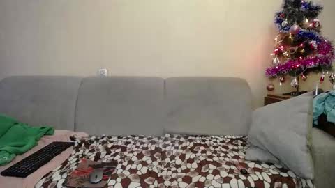 Snapshot of nikolettared chatting on December 2025 12:31:02 PM Nikoletta online show from December 2025 12:31:02 PM