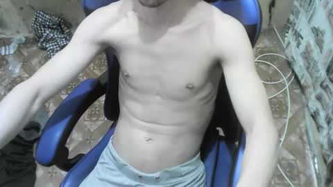 nikolos22 online show from November 2025 06:52:02 PM