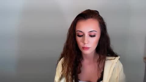 Snapshot of nikonara_ chatting on November 2025 02:43:02 PM nikonara_ online show from November 2025 02:43:02 PM