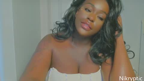 Snapshot of nikryptic chatting on November 2025 06:01:02 PM Nikole online show from November 2025 06:01:02 PM