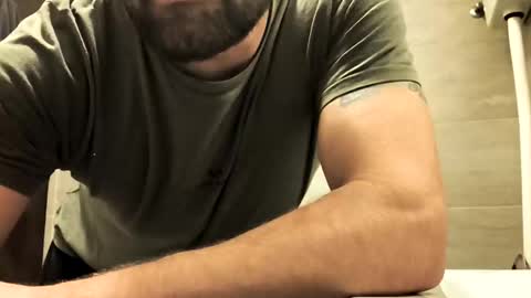 Snapshot of niks1412985 chatting on October 2025 01:20:02 AM Niks online show from October 2025 01:20:02 AM