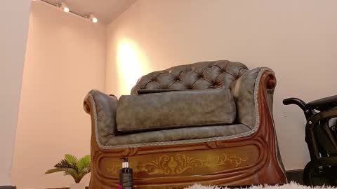  NIKY SMIT  online show from March 2025 06:05:02 PM