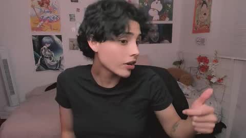 Nikylaine online show from December 2025 11:00:02 PM