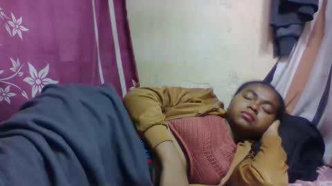 nilah online show from November 2025 07:35:01 PM