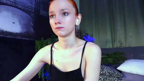 Snapshot of nillie_kelly chatting on January 2025 09:15:02 PM Nillie online show from January 2025 09:15:02 PM