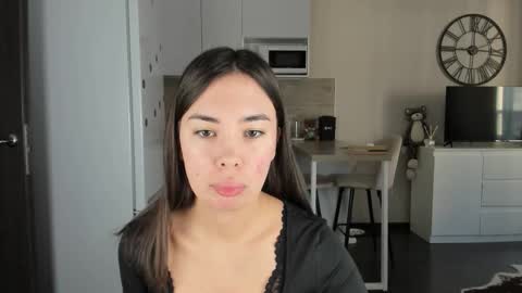 Snapshot of nilliluv chatting on February 2026 11:48:01 AM Bella online show from February 2026 11:48:01 AM