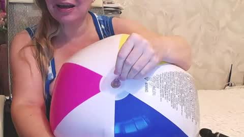 Snapshot of nimfalove chatting on December 2025 04:01:02 PM Nimfalove online show from December 2025 04:01:02 PM