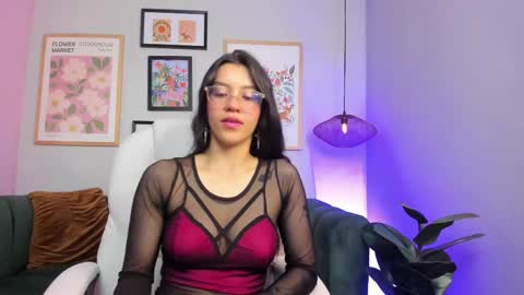 Nina online show from February 2025 09:06:02 PM