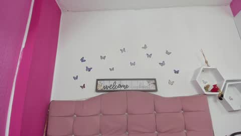 Snapshot of nina_cute06 chatting on December 2024 02:23:01 AM Nina online show from December 2024 02:23:01 AM