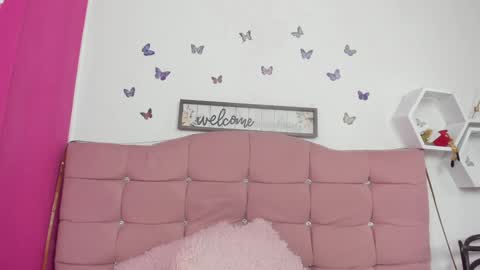 Snapshot of nina_cute06 chatting on December 2024 04:33:02 AM Nina online show from December 2024 04:33:02 AM