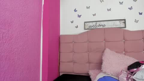 Snapshot of nina_cute06 chatting on December 2024 01:30:02 PM Nina online show from December 2024 01:30:02 PM