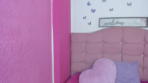 Snapshot of nina_cute06 chatting on January 2025 12:27:02 AM Nina online show from January 2025 12:27:02 AM