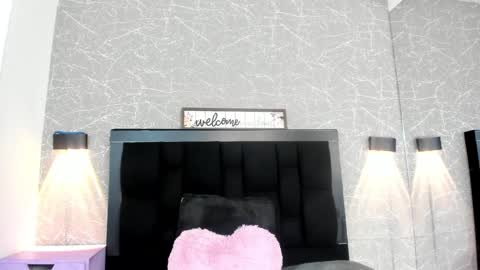 Snapshot of nina_cute06 chatting on January 2025 06:54:01 AM Nina online show from January 2025 06:54:01 AM