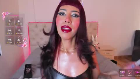 Nina Fox  online show from March 2026 05:38:01 PM