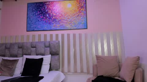 nina_glow_ online show from April 2026 11:27:01 AM