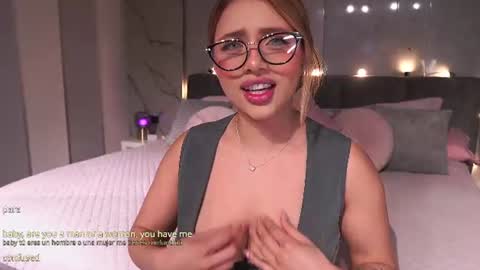 Snapshot of nina_mon chatting on June 2026 04:58:01 AM Angie online show from June 2026 04:58:01 AM