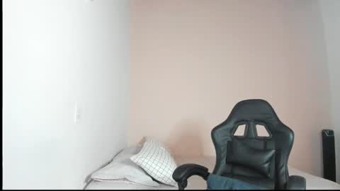  Nina  online show from February 2026 08:03:02 PM