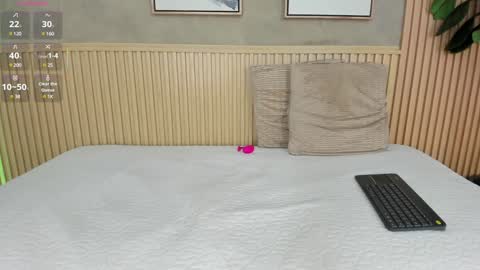 NINA online show from January 2025 01:04:02 PM