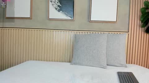 NINA online show from September 2025 12:26:01 PM